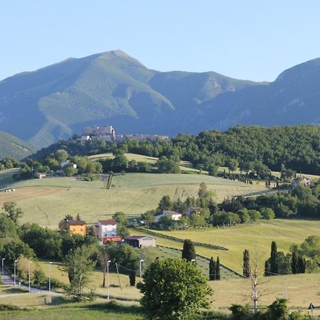 Mansarda Viti - Sguardo Su Frontone - Apartamento Exterior foto