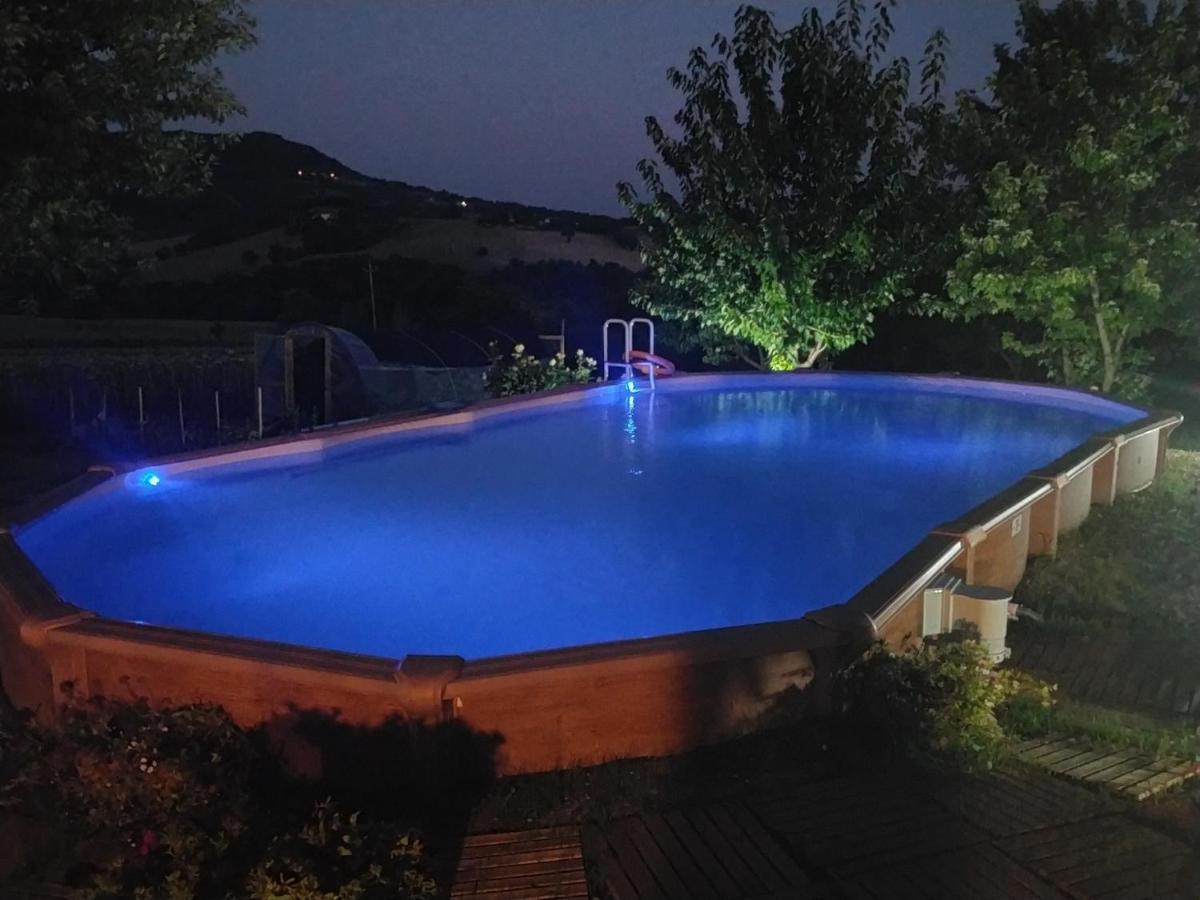 Mansarda Viti - Sguardo Su Frontone - Apartamento Exterior foto