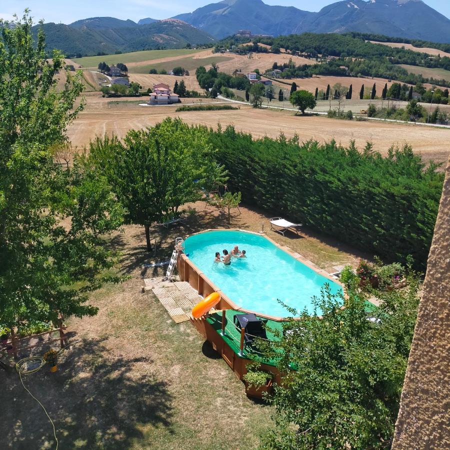 Mansarda Viti - Sguardo Su Frontone - Apartamento Exterior foto
